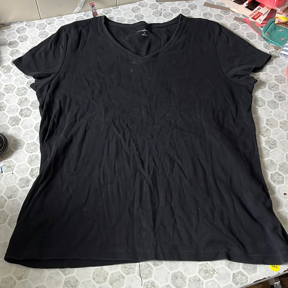Croft & Barrow Large Short Sleeve Black V Neck T Shirt